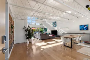 An Oasis of Light and Space in the heart of LA - Image 5