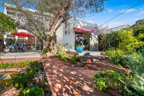 An Oasis of Light and Space in the heart of LA - Image 4