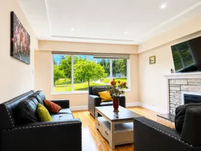 3BR Home w/Sun Deck• Near Bus Metrotown & Downtown - Image 4