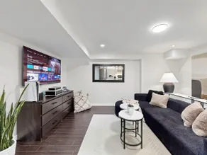 Luxury 2BR Suite Stylish Stay with 2 Free Parking - Image 4