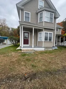 . Cozy Apt Near & Shops 3 Min to Boston Train Line - Image 2