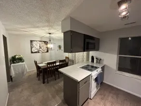 Cozy and Peaceful Condo - Image 2