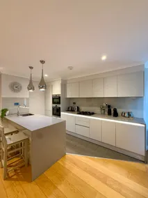 Prime London Stay Chic, Cosy & Sleeps 5 - Image 2