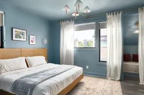 Beautiful New Townhome Steps from Stadium - Image 3