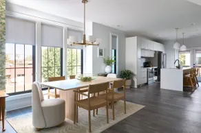 Beautiful New Townhome Steps from Stadium - Image 2