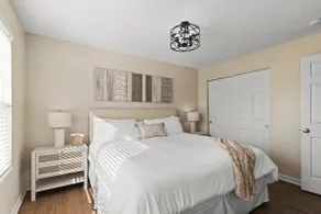 Downtown Carmel Townhouse – Walk to Everything! - Image 5
