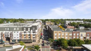 Downtown Carmel Townhouse – Walk to Everything! - Image 2