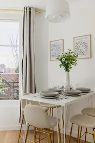 Renovated design apartment at the gates of Paris - Image 2