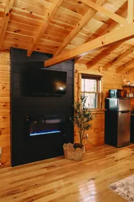 Amish Oasis-Peaceful Cabin w/ Hot Tub in the Woods - Image 3