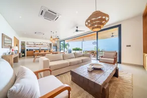 Luxe 4BR Villa w Rooftop, Cinema, Ocean View - Image 3