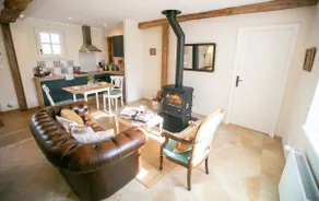 2 charming apartments with rose garden - Image 2