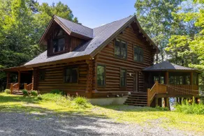 Spectacular Log Cabin at Piseco Lake - Image 2