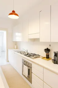 Luino Lakeside Retreat – 2BR with Parking & AC - Image 4