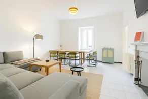Luino Lakeside Retreat – 2BR with Parking & AC - Image 2