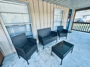 Humble Home on Hickory - Image 3