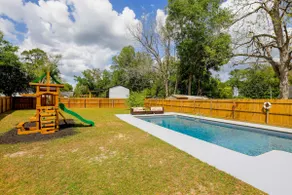 Firepit~Pool~Outdoor Games~ Picnic Area - Image 3