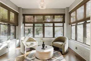 Elegant Rogers Park Home for 8 guest w/parking - Image 2