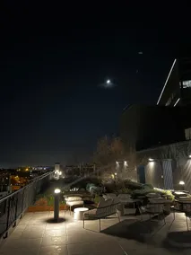 Bright, modern studio with pool and gym. - Image 5