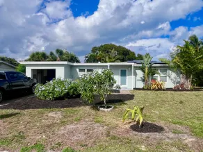 Bikini Bottom Beachside Retreat - 3/2 Whole House - Image 2