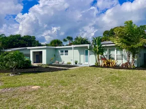 Bikini Bottom Beachside Retreat - 3/2 Whole House - Image 4