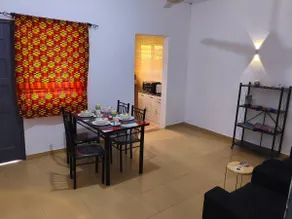 Lad's Beach Apartment - Image 3