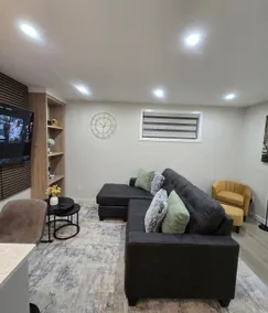 Rhote's Luxury Suite - Image 2