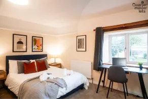 3 Bedroom House that Sleeps 6 - Image 3
