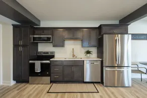 Mill Hill Luxury Suite - Image 3