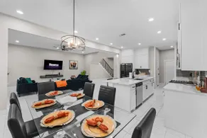 4BR Luxury Near DT • Fenced Yard • Firepit - Image 5