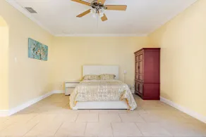 Luxury Getaway Near Winter Garden Downtown, Disney - Image 3