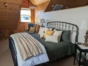 Rustic Vines Retreat - Image 3