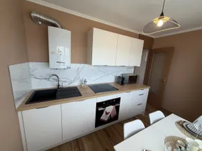 New apartment, close to highway, easy parking - Image 3