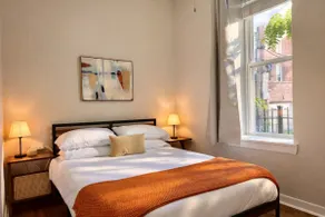 Flexhome West Town - Spacious 2BR Duplex - Image 3
