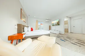 Dream 4BRVilla~Large Pool~Close2Beach~BBQ~Golf~Gym - Image 2