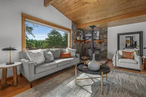 Stylish, Modern, Farmhouse Retreat! - Image 2