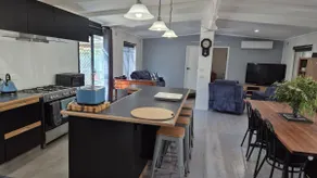 Bozlee's Hideaway - Image 4