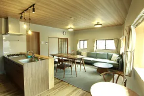 10 minutes on foot to the center, bustling street/maximum 6 people can stay/70㎡ house - Image 3