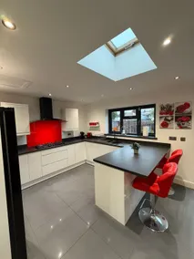 Modern Home- Coffee Machine - Contractors NEC/BHX. - Image 2