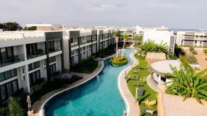Mountain View · Balcony · Pool · Beach & Spa - Image 2