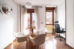 Bright, central and quiet - Image 4