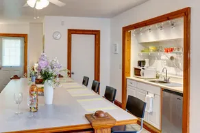 Cozy One Bedroom Apartment in Historic Roxbury! - Image 5