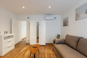 Air-Conditioned Studio Apartment - Train Station / City Center - Image 5