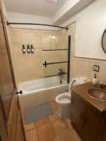 Central Park Garden | Private Backyard | Sleeps 6 - Image 5