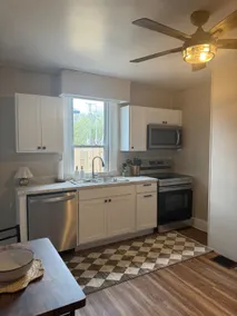 Charming 2-Bed Retreat-Close to Downtown - Image 2