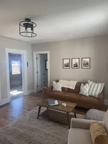 Charming 2-Bed Retreat-Close to Downtown - Image 4