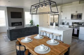 Luxe Townhome Stay - Image 5