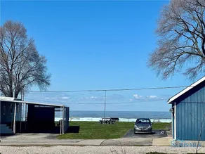 Captain's Cove Waterview Retreat-Lake Erie - Image 3