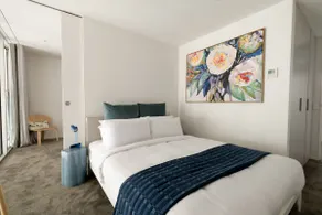 Modern 4BD in Seddon | Family-Friendly Near CBD - Image 3