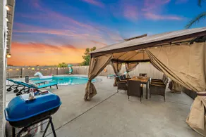 Garage, Pool, King Bed, Gated Yard in Rancho Penas - Image 3