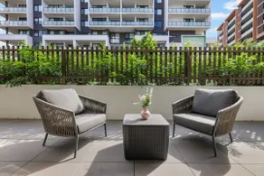 Luxury 5 Bedroom Rouse Hill Home - Image 4